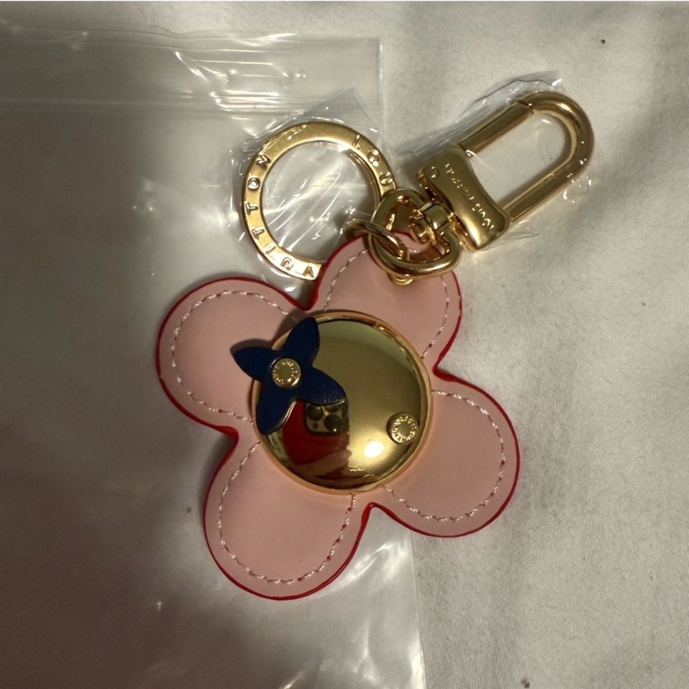 Keychain/Key Charm Luxury Vivi Red & Gold Flower 🌺